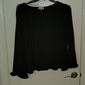 Calvin Klein black top with flowy sleeves! 1X